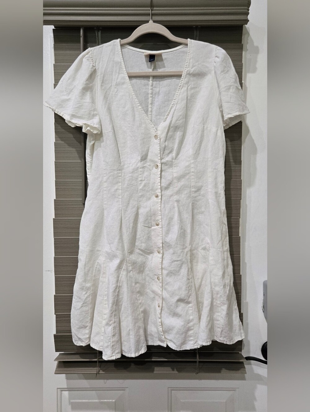 Universal Thread White Button-Front V-Neck Dress